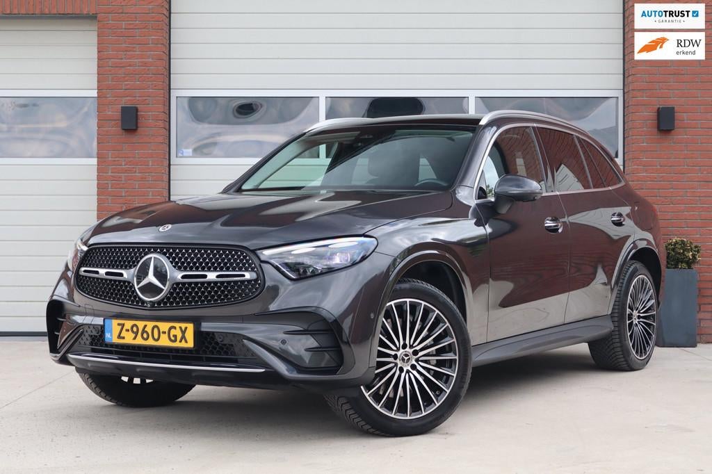 Mercedes-Benz GLC-klasse 300e 4MATIC AMG Line Panoramadak -, Automaat, Gebruikt, Vierwielaandrijving, 313 pk