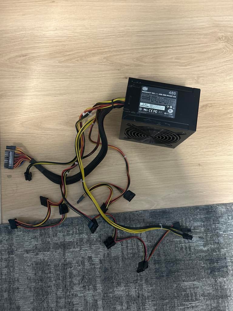 Cooler Master RS-460-PCAP-A3 Voeding, Ophalen, Gebruikt