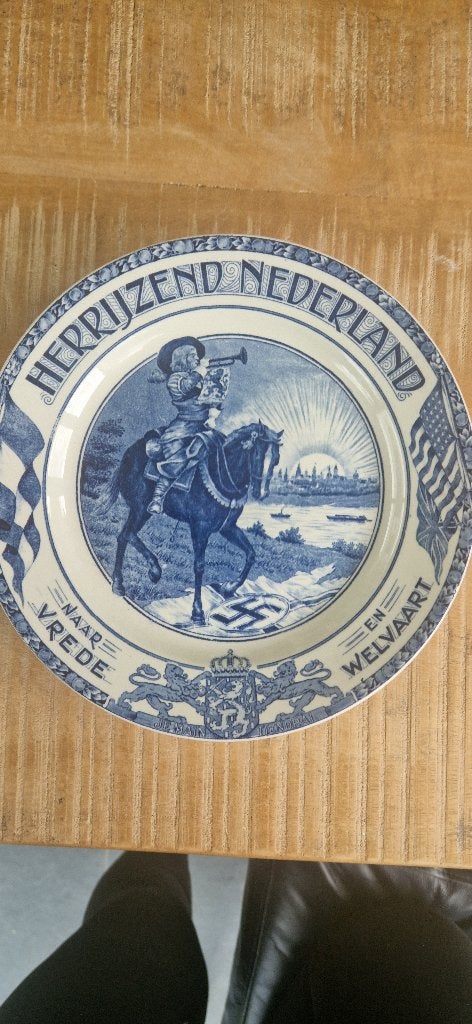 Bord herrijzend Nederland, Ophalen