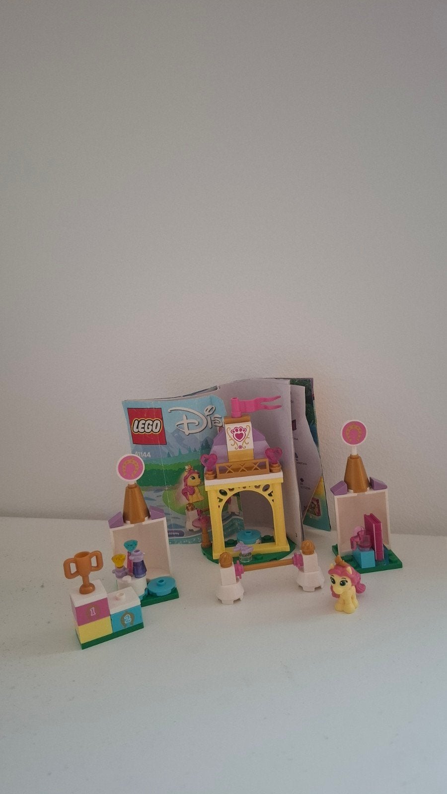 Lego 41144 Royal Stable compleet met handleiding, Gebruikt, Lego, Inclusief instructies, Ophalen of Verzenden