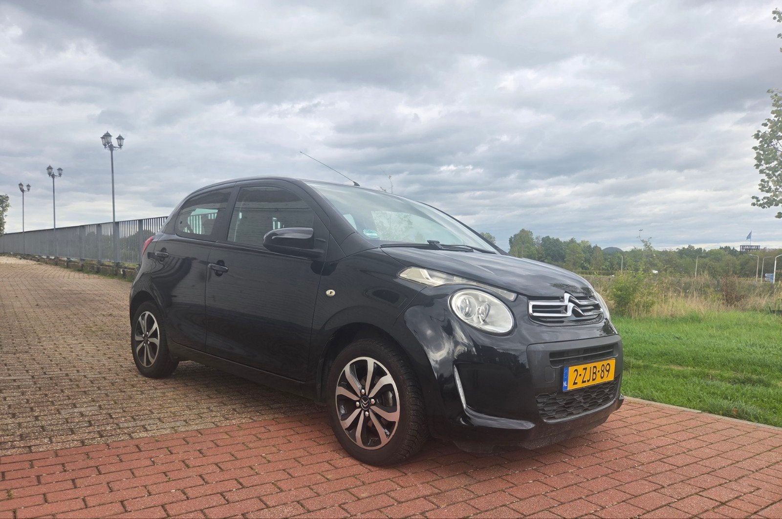 Citroën C1 1.0 E-vti  2015 DISTRIBUTIEKETTING AIRCO, Auto's, Voorwielaandrijving, Stof, Zwart, 4 stoelen