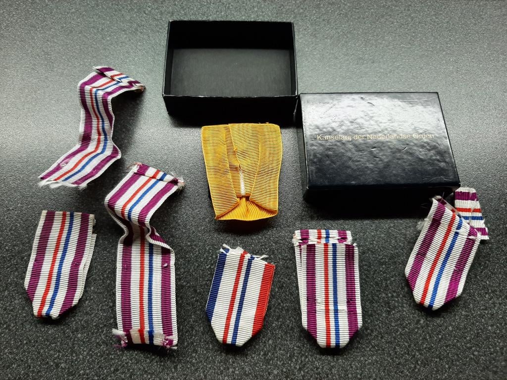Diverse   -  Medaille   items  /  Nederland, Verzamelen, Militaria | Algemeen, Ophalen of Verzenden, Landmacht, Nederland, Lintje, Medaille of Wings