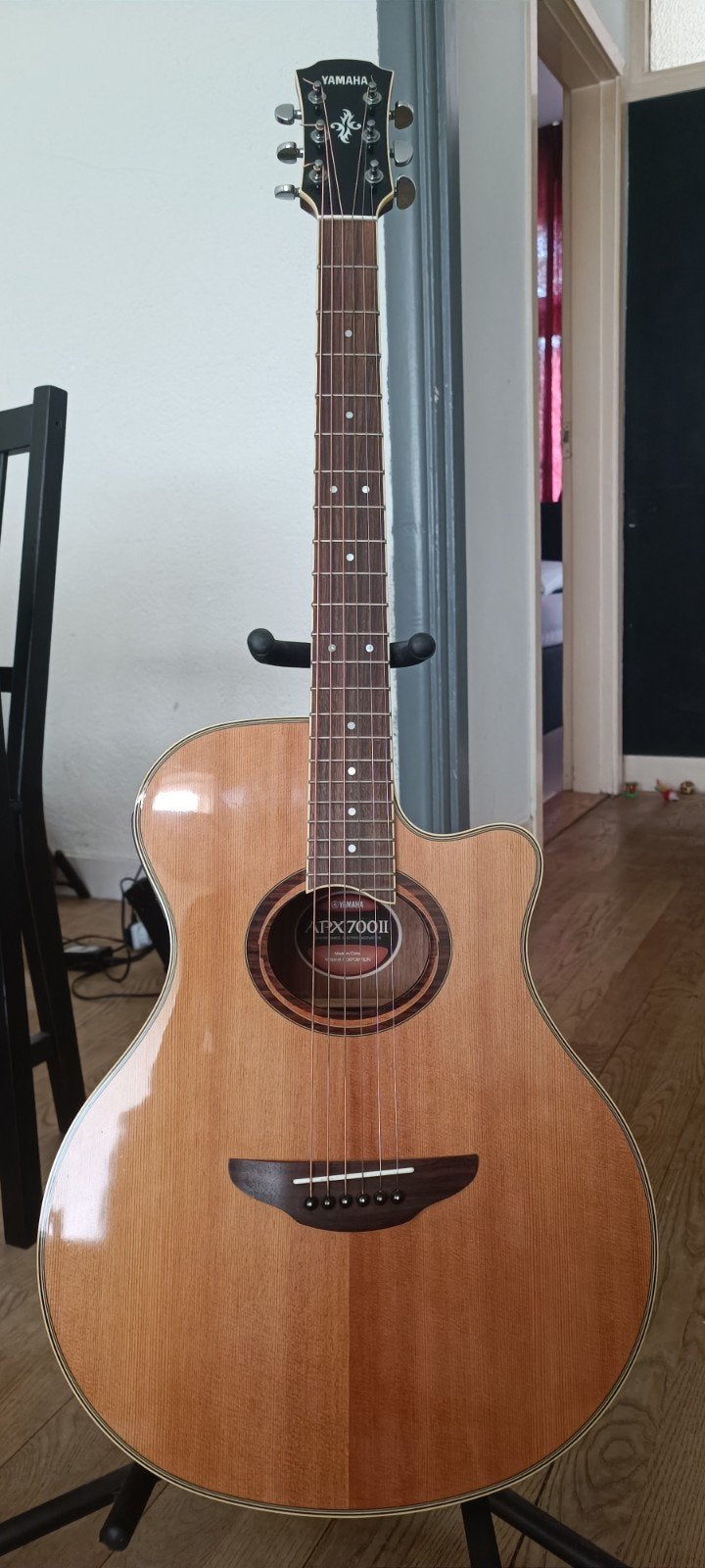 Yamaha APX 700 II Western gitaar, Muziek en Instrumenten, Snaarinstrumenten | Gitaren | Akoestisch, Ophalen, Gebruikt, Western- of Steelstringgitaar