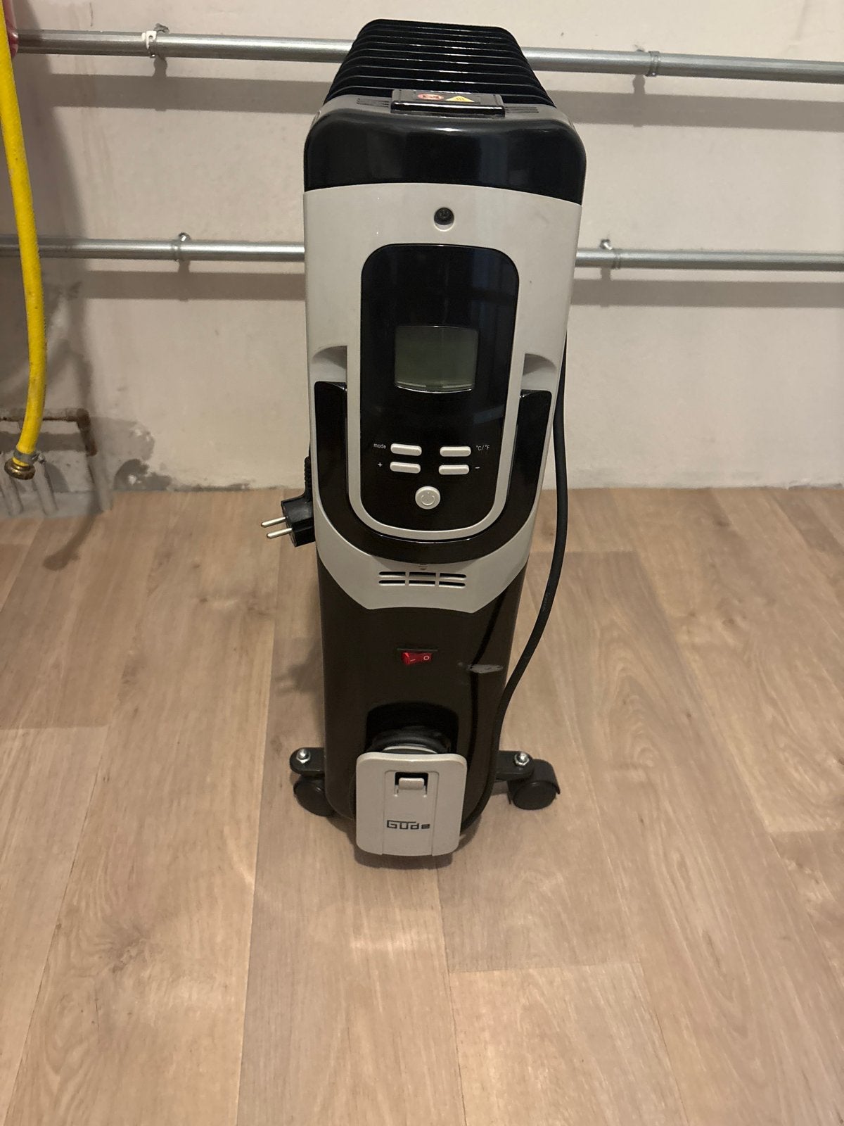 Elektrische olieradiator met thermostaat en wielen, Ophalen, Gebruikt, Radiator, Minder dan 60 cm