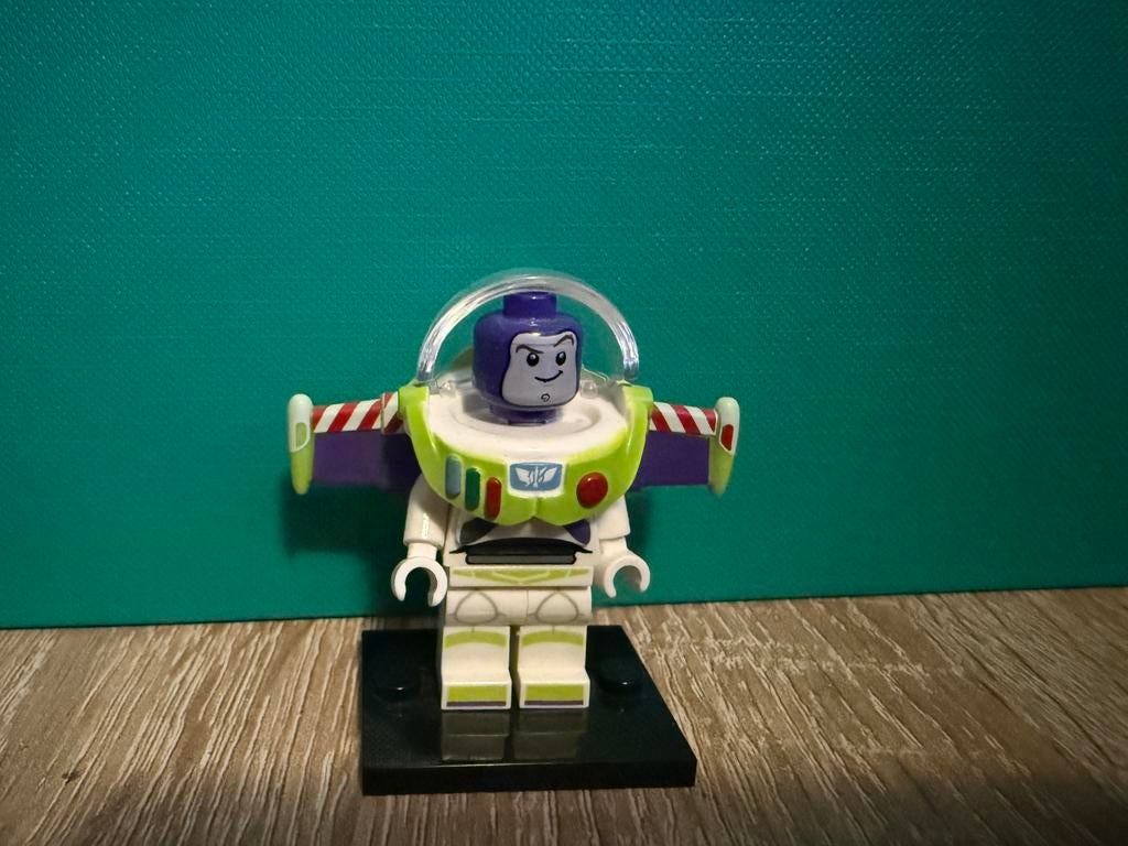 LEGO CMF Disney Serie 1: Buzz Lightyear, Kinderen en Baby's, Speelgoed | Duplo en Lego, Ophalen of Verzenden, Zo goed als nieuw