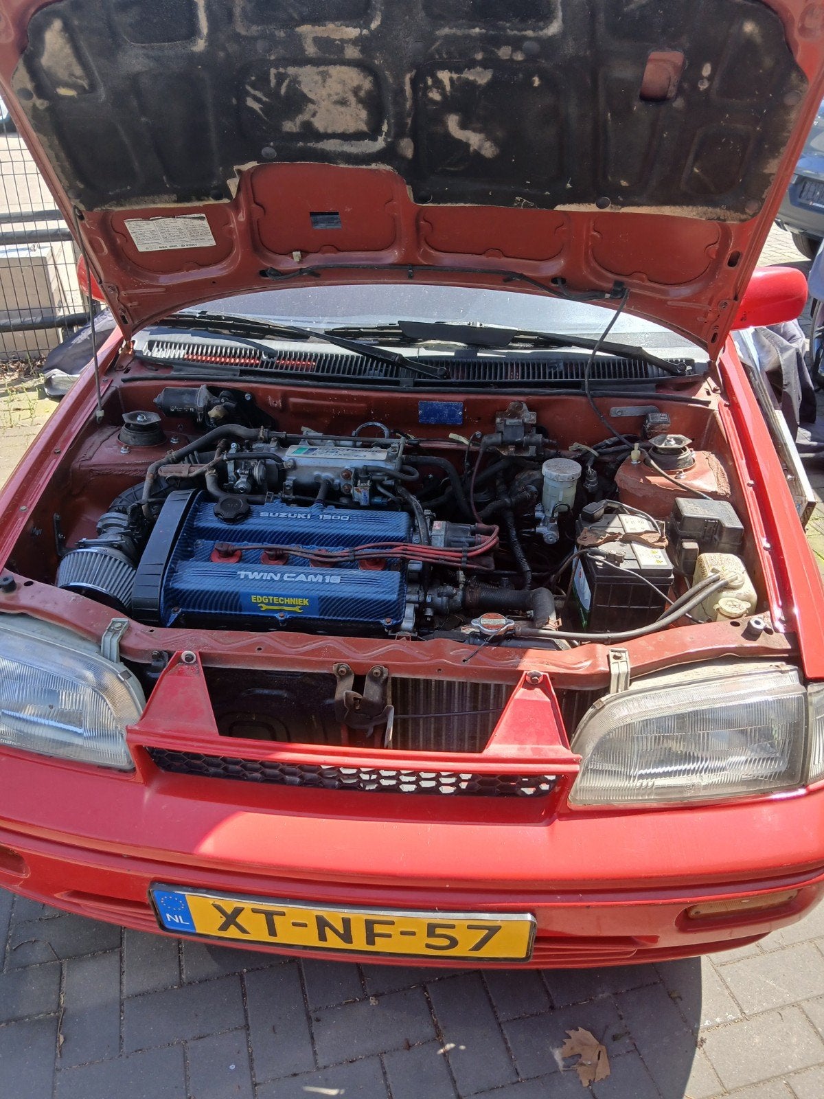 Suzuki Swift 1.3 GTI Twin-cam 16V U9 1992 Rood, foto 6