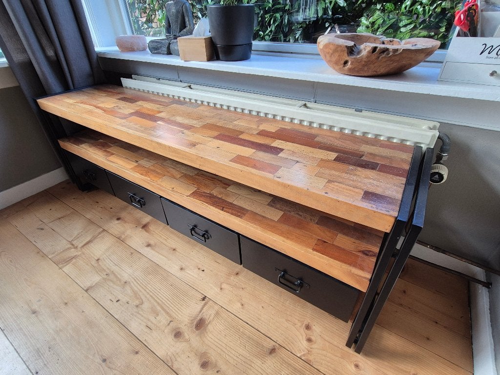 Industriële Tv kast / dressoir, Ophalen, 150 tot 200 cm, Zo goed als nieuw, Minder dan 100 cm