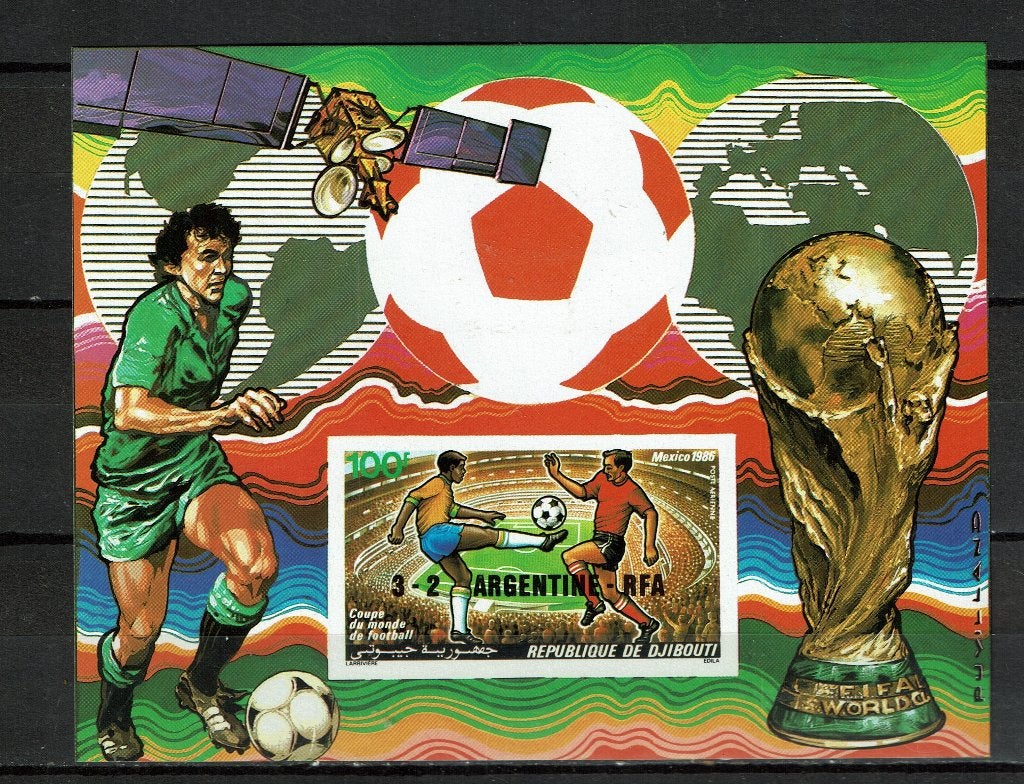 DJIBOUTI 1986 PF BLOK VOETBAL SPORT SOCCER RUIMTEVAART SPACE, Ophalen of Verzenden, Postfris, Sport