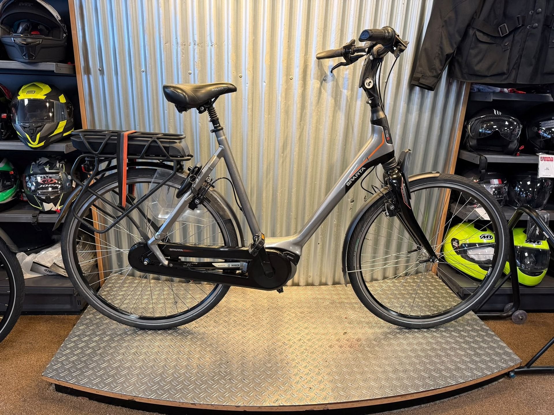 Sparta M8B Dames 61CM