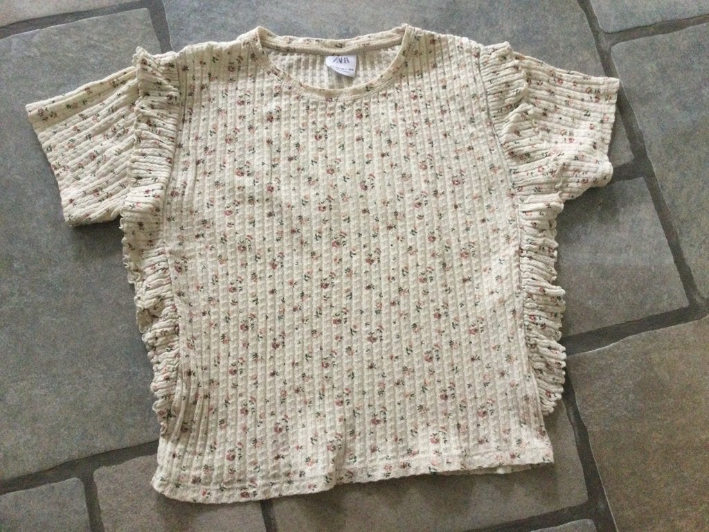 Een plaatje dit nette ZARA t shirt maat 164, Kinderen en Baby's, Kinderkleding | Maat 164, Meisje, Ophalen of Verzenden, Zo goed als nieuw