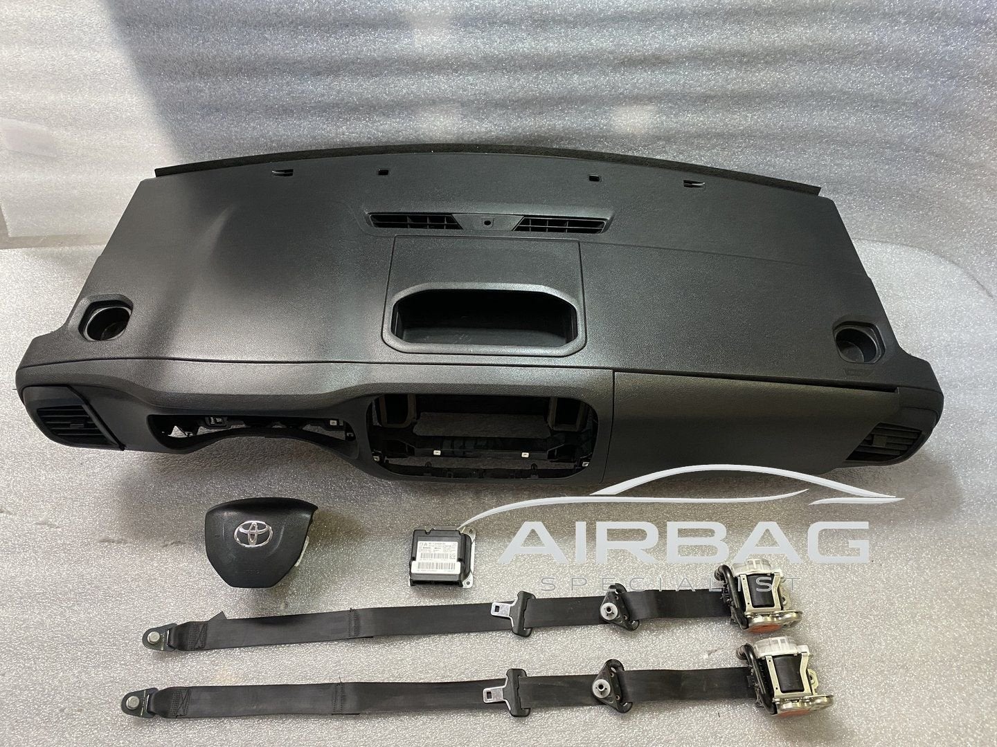 Toyota PRO-ACE 2015+ dashboard + airbag set stuur airbag gor, Gebruikt, -, -, Ophalen of Verzenden