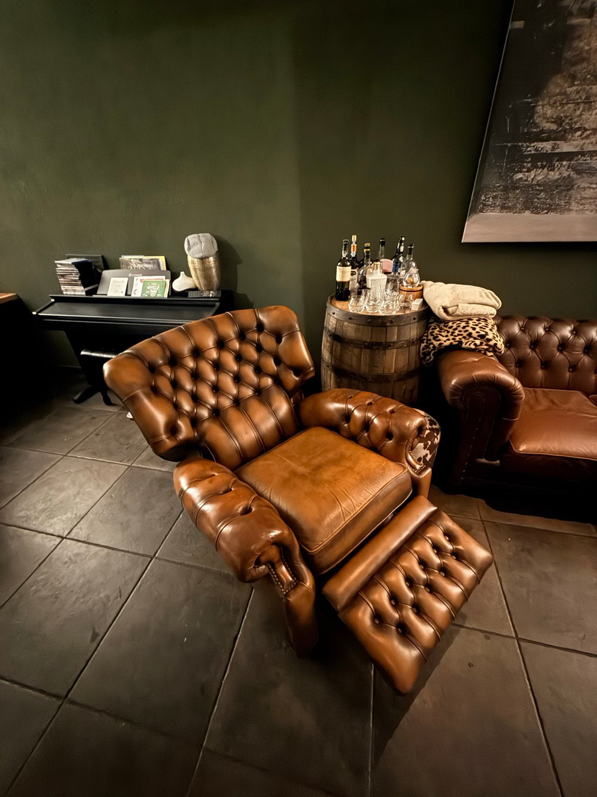 Chesterfield bank en stoel, Ophalen, Gebruikt, Hoekbank, 300 cm of meer