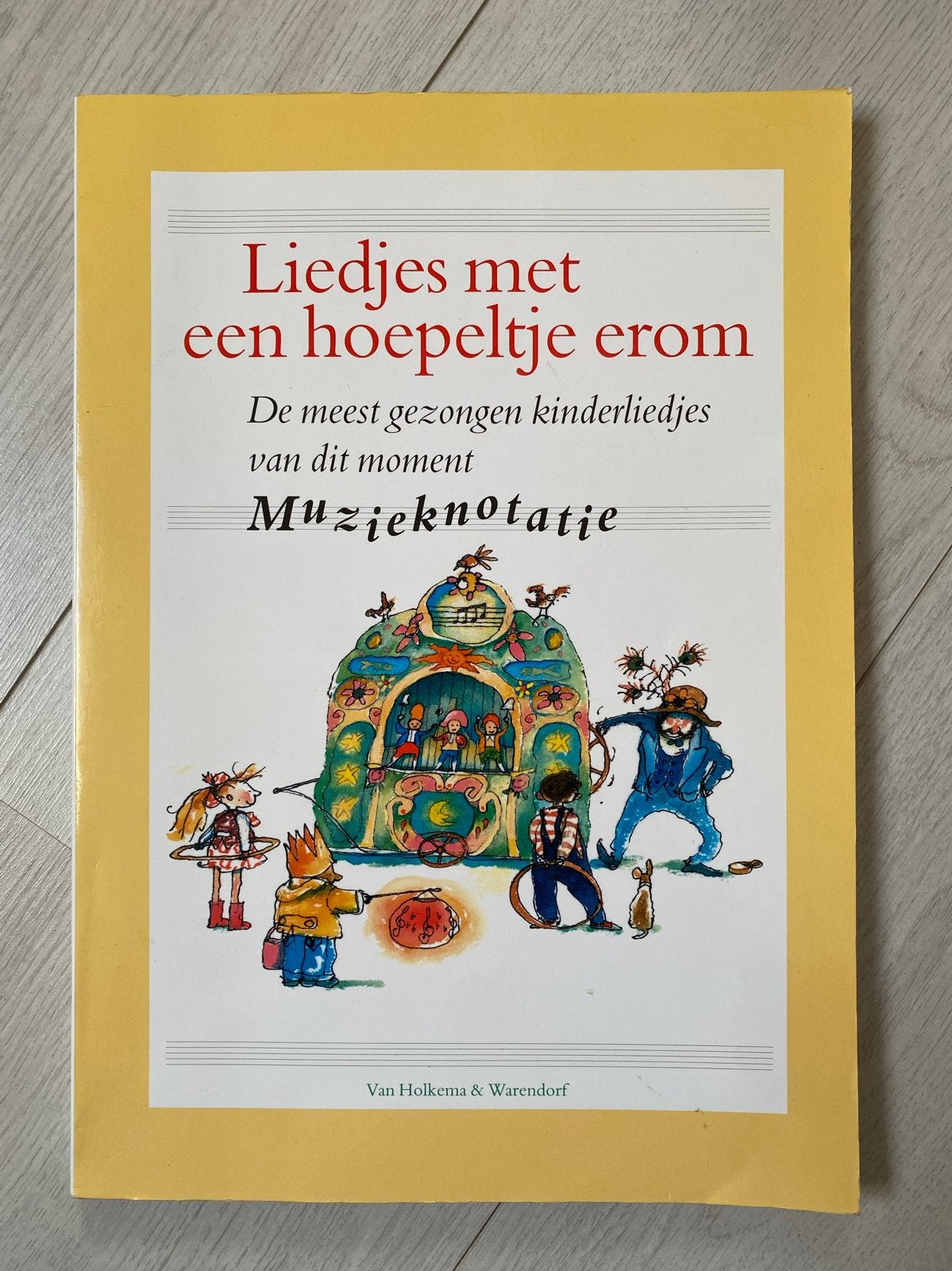 Liedjes met een hoepeltje erom - Kinderliedjes, Ophalen of Verzenden, Zo goed als nieuw, Sprookjes