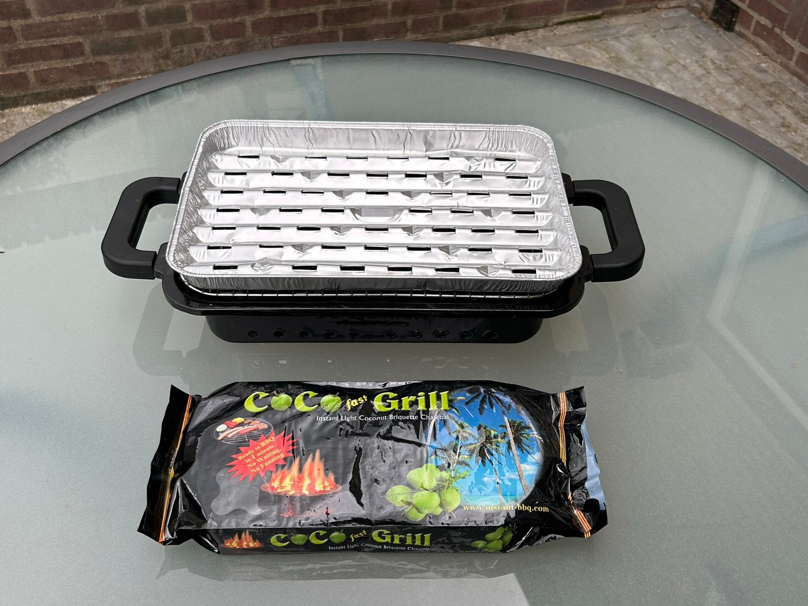 BBQ Brick Draagbare Barbecue met Kokosbriketten, Ophalen of Verzenden, Zo goed als nieuw