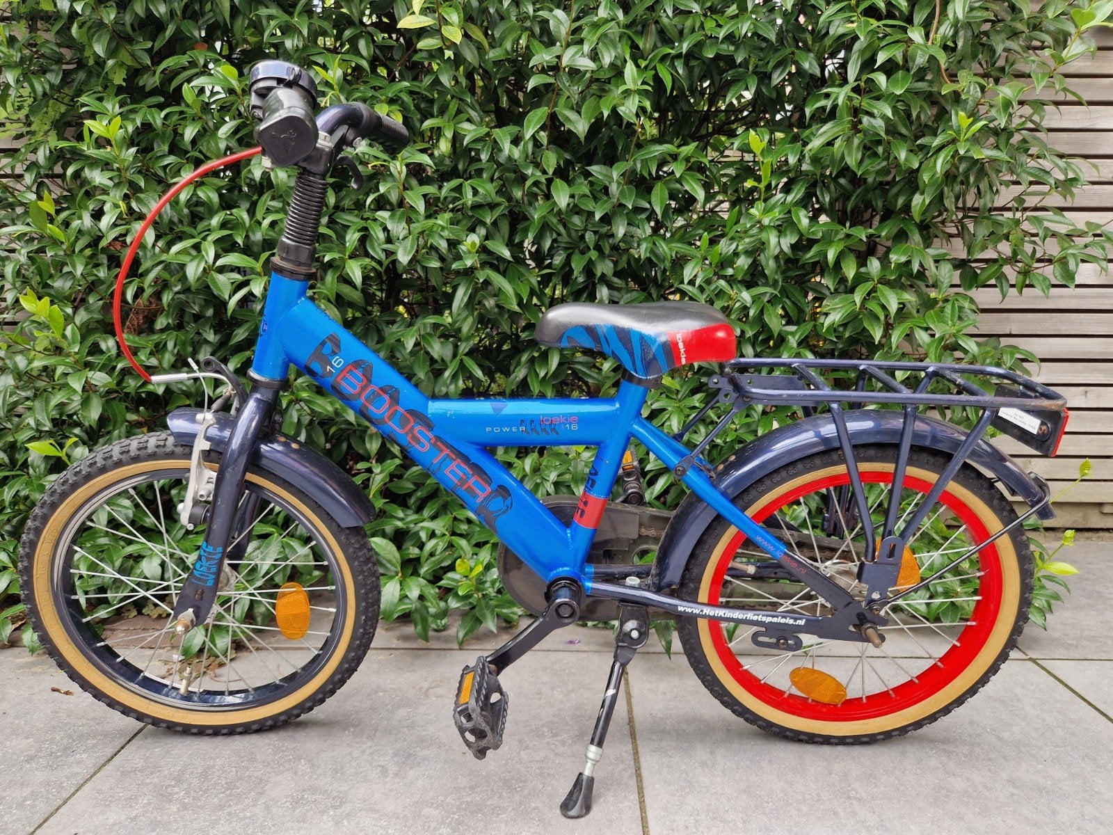 Loekie Booster 16 inch kinderfiets - Blauw/Rood, Ophalen, Gebruikt, 16 tot 20 inch, Loekie Booster