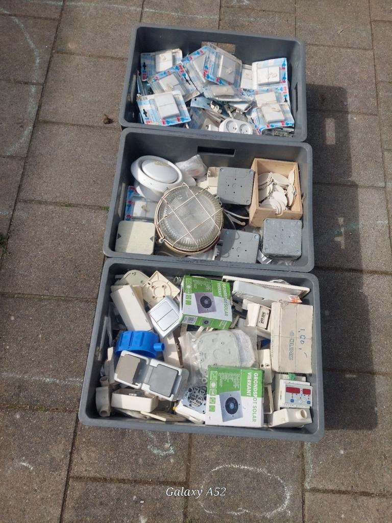 WCD’S & WISSELSCHAKELAARS, Diversen, Rommelmarktspullen, Ophalen of Verzenden