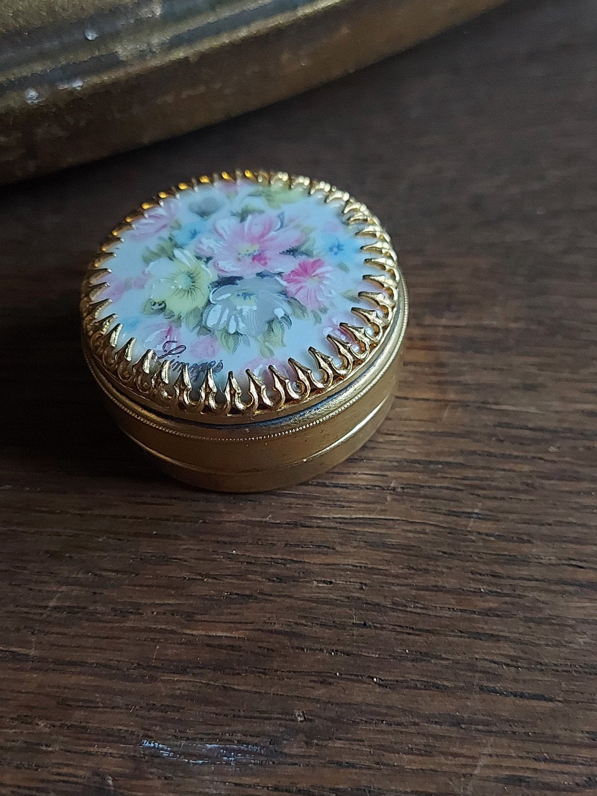 erg mooi klein sierlijk doosje met Limoges porselein deksel, Antiek en Kunst, Ophalen of Verzenden