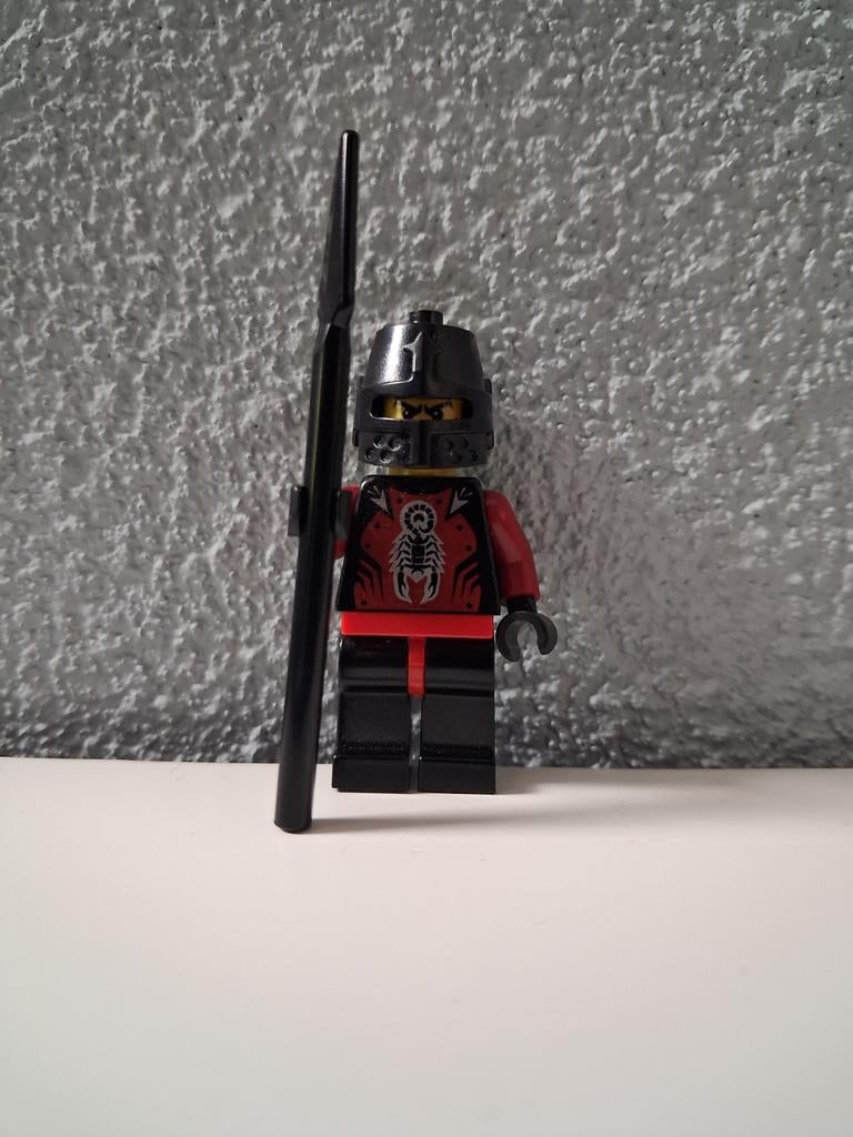 LEGO Knights Kingdom II - Shadow Knight Vladek minifiguur., Ophalen of Verzenden, Zo goed als nieuw