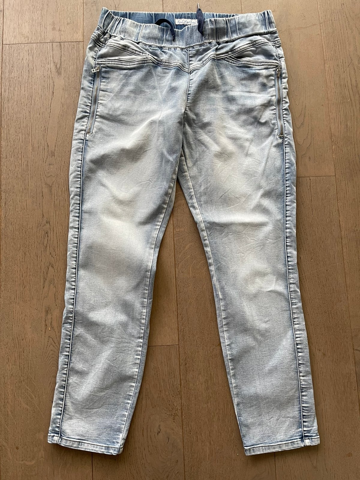 Red Button jog jeans bleach, mt. 40, Kleding | Dames, Spijkerbroeken en Jeans, Ophalen of Verzenden, Gedragen, Blauw, W30 - W32 (confectie 38/40)