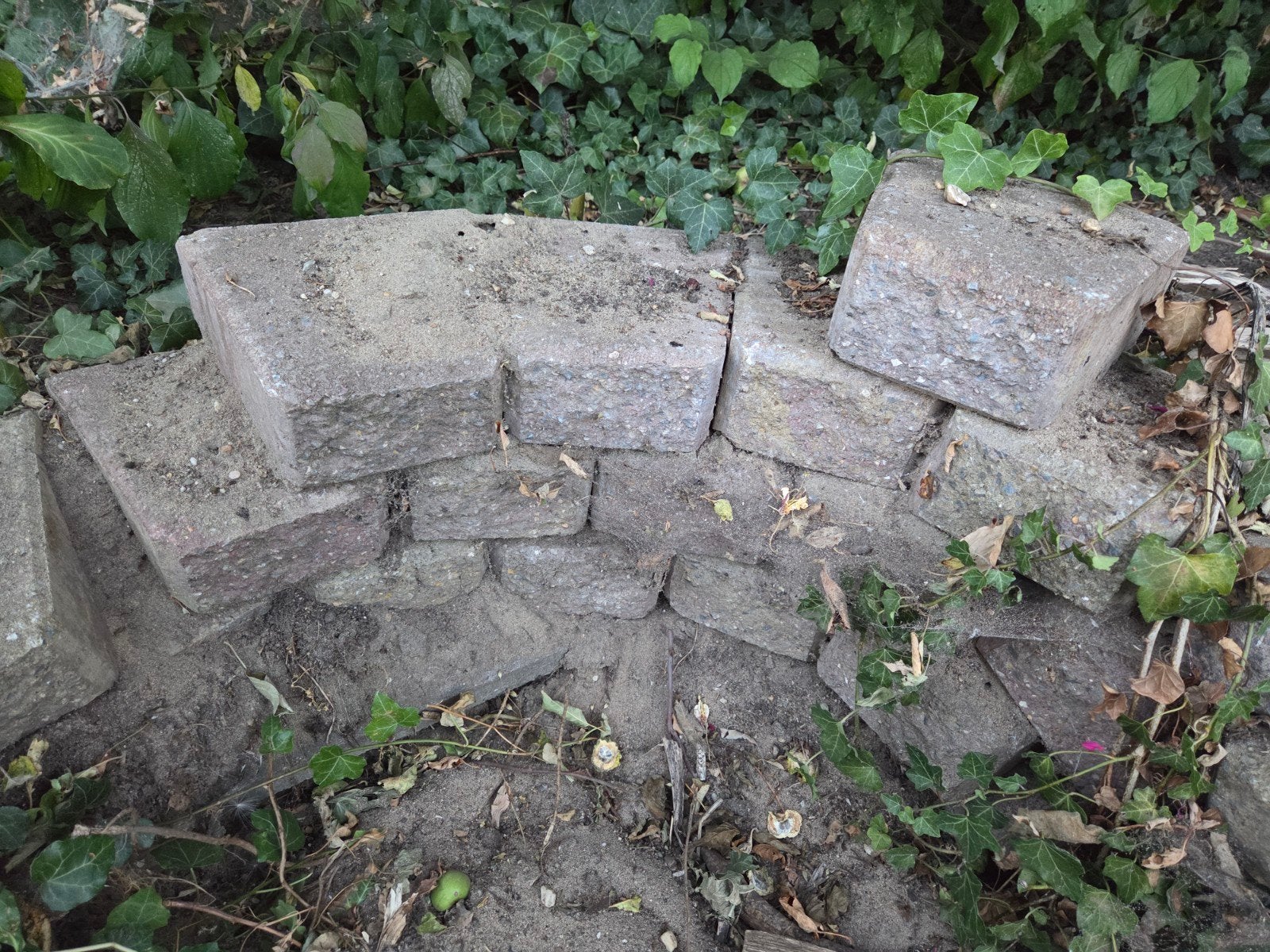 Trapezium stenen, Tuin en Terras, Grind, Keien en Split, Ophalen, Gebruikt, Overige materialen, Kei