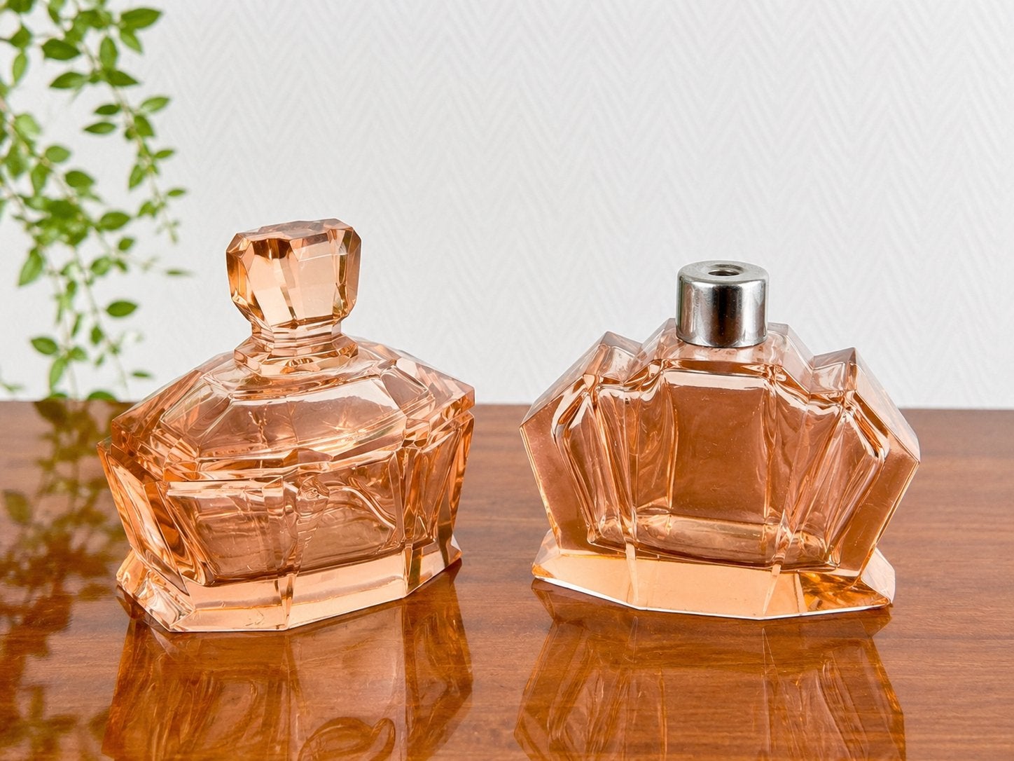 Vintage parfumflacons roze glas / art deco stijl – set van 2, Ophalen of Verzenden