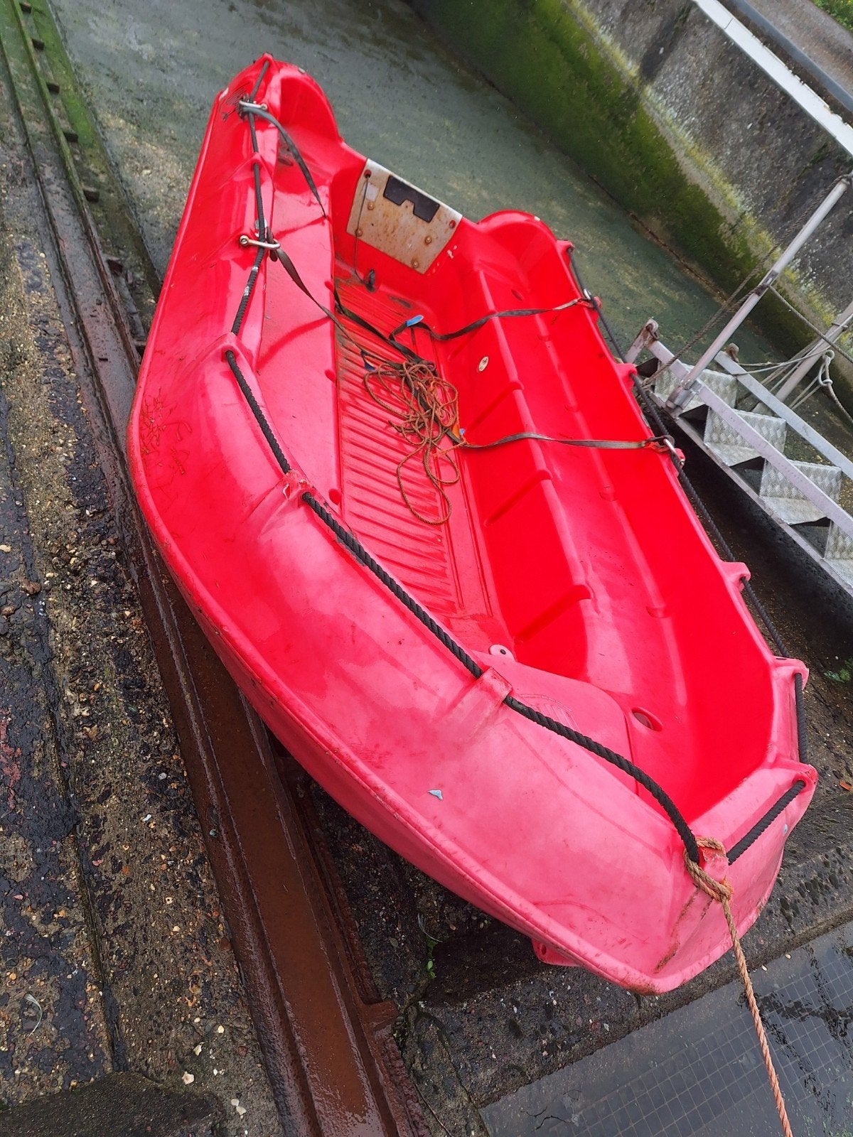 Rode Whaly boot - Ideaal voor recreatie en vissen, Ophalen, Gebruikt