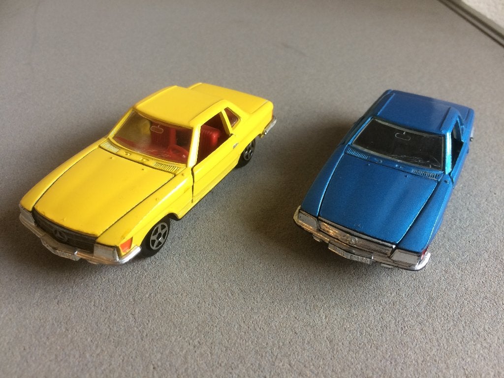 2 x Mercedes  W 107 350SL `71 - `76 Norev 1/43, Ophalen of Verzenden, Zo goed als nieuw, Auto, Norev