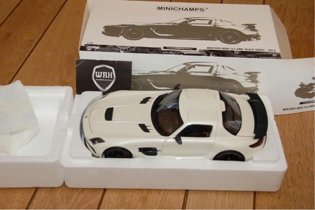 MERCEDES SLS AMG BLACK SERIES white Minichamps 1:18 WRH, Verzenden, Zo goed als nieuw, Auto, MiniChamps