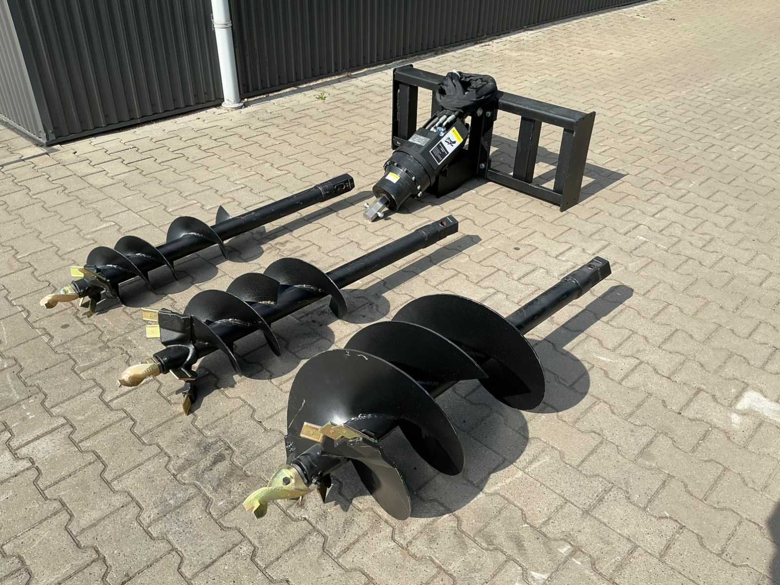 Set hydraulische grondboren, Zakelijke goederen