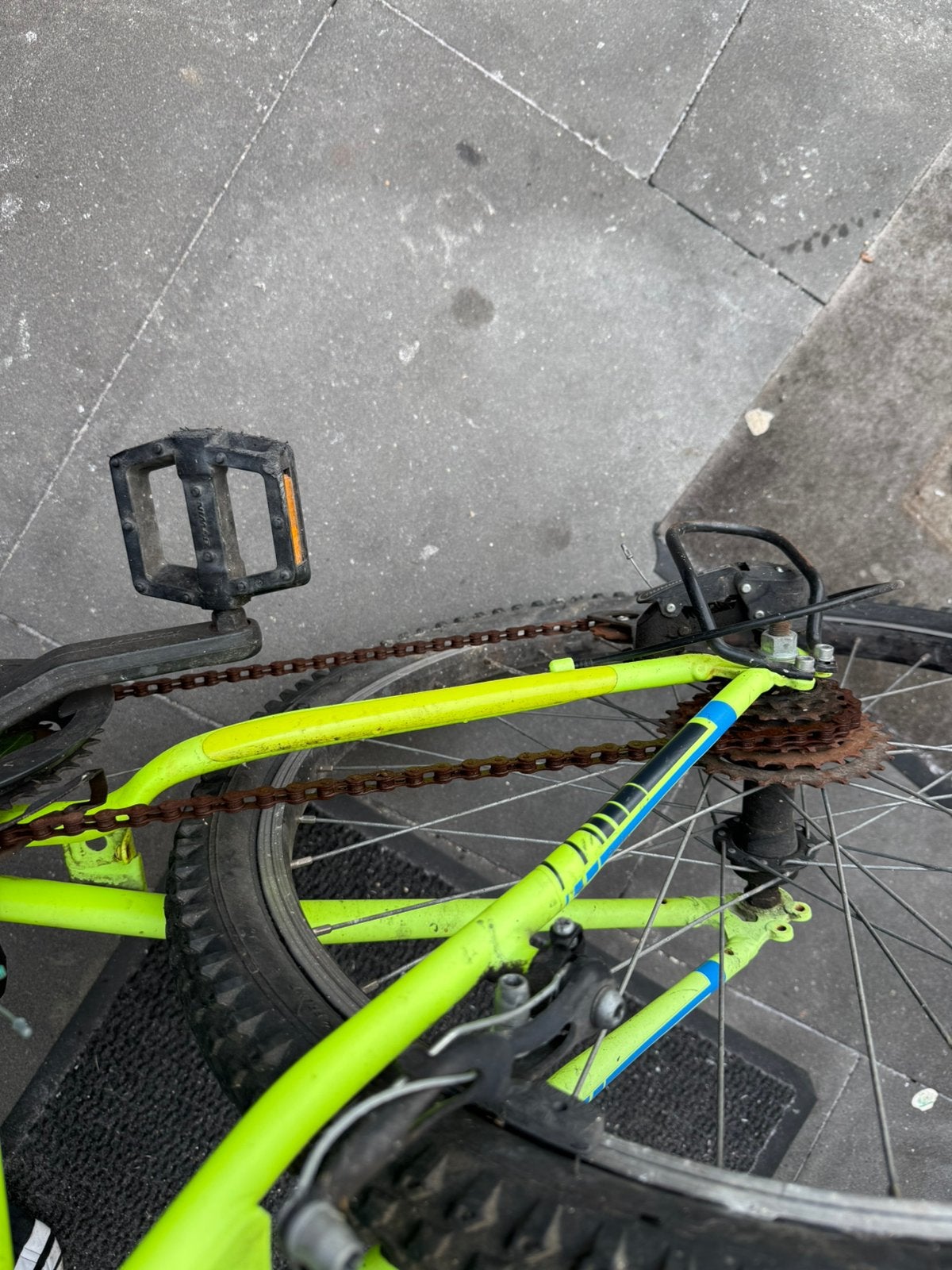Foto 7 van Mountainbike Rockrider ST500 26 inch groen kinderen