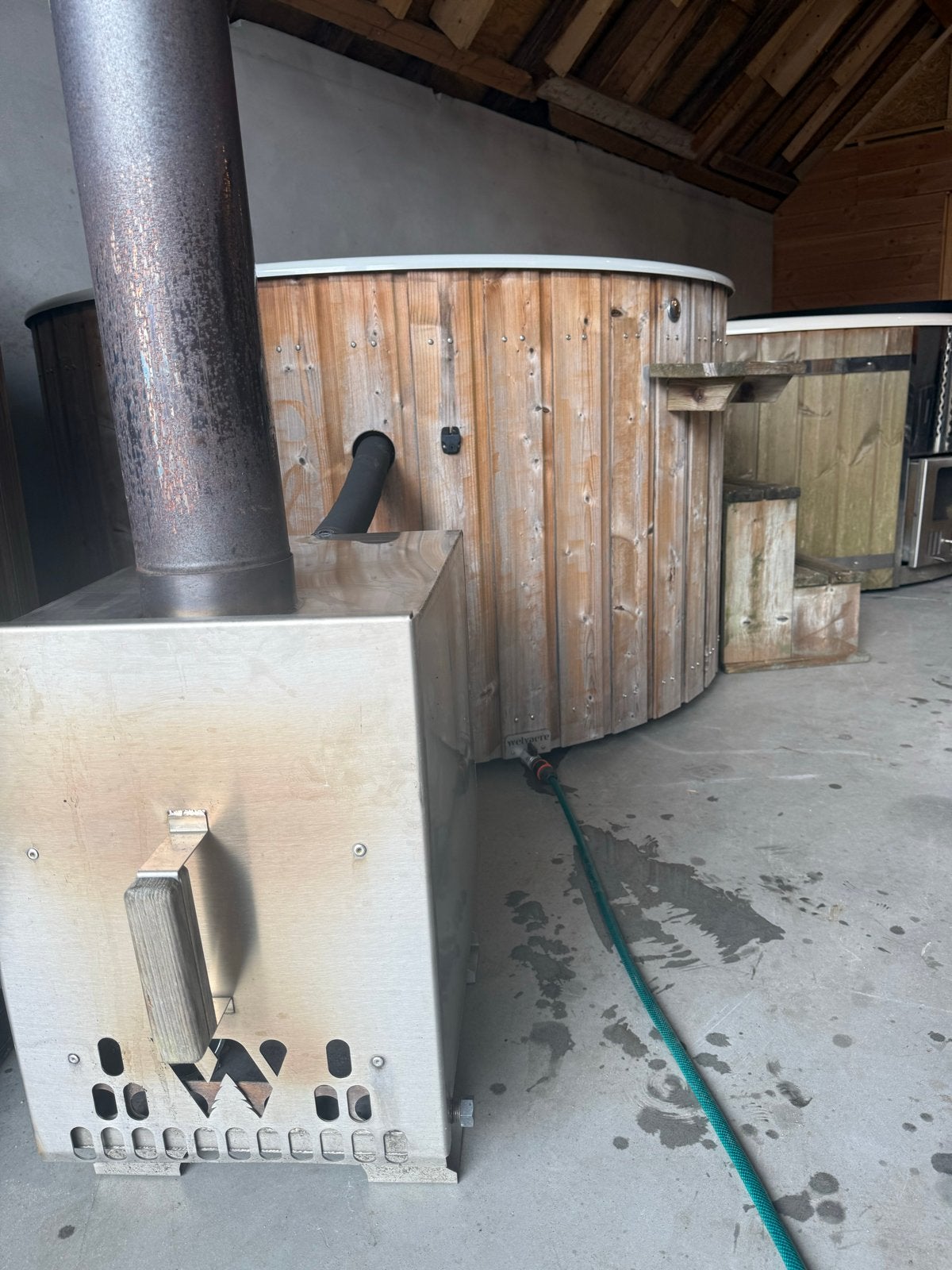 Hottub (welvaere) met externe kachel, Ophalen of Verzenden, Gebruikt, Pomp, Vast