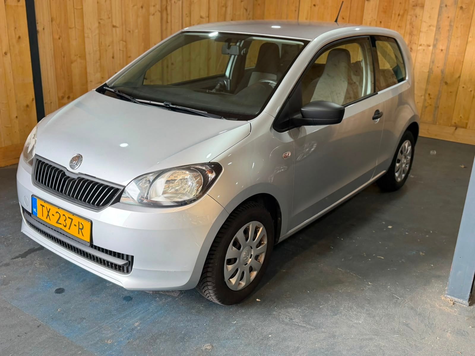 Skoda Citigo 1.0 Greentech Ambition 2013 Airco Navi, Auto's, Voorwielaandrijving, Euro 5, Gebruikt, 60 pk