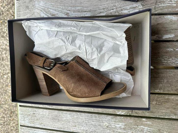 Zomerse Mario Corti sandalen, maat 39, bruin suede, Overige kleuren, Gedragen, Sandalen of Muiltjes, Ophalen of Verzenden