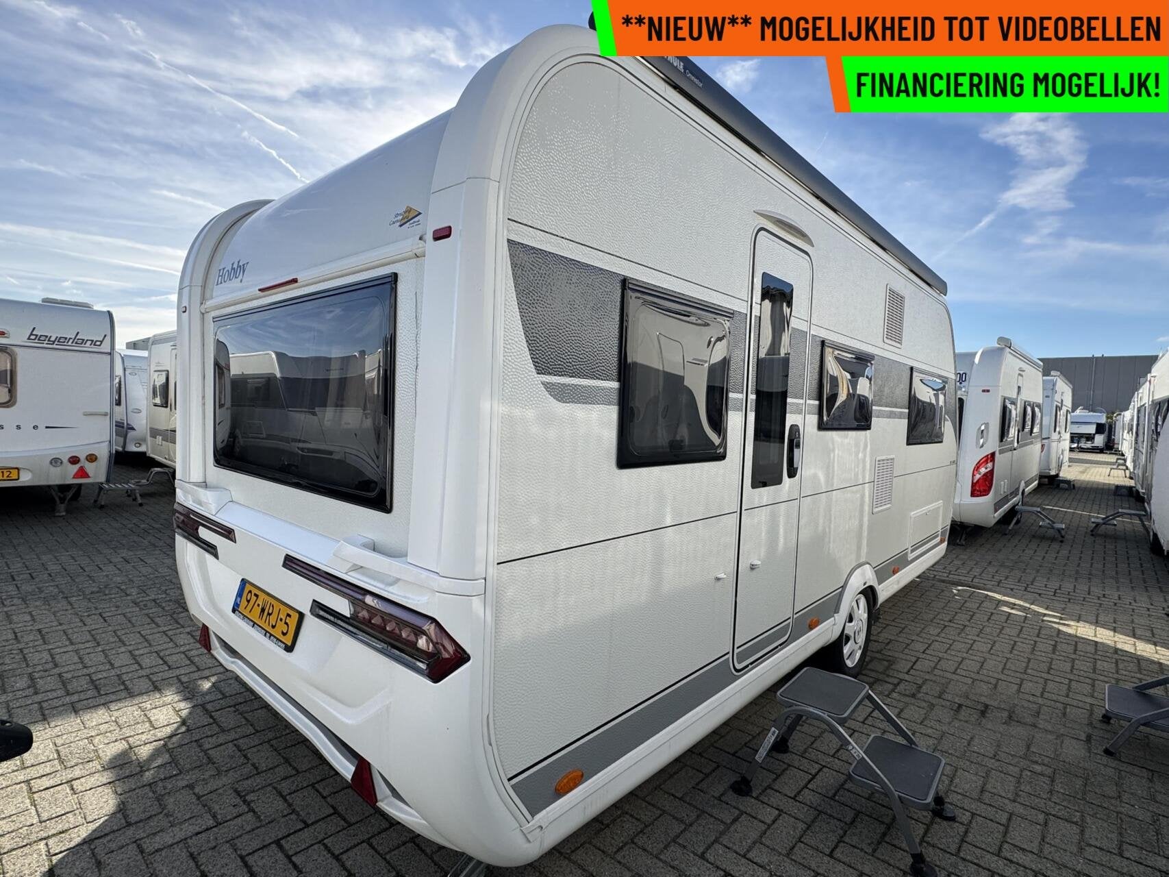 Hobby 495 UL DE LUXE, ENKELE BEDDEN, RONDZIT, MOVER, LUIFEL, Rondzit, Hobby, 7 tot 8 meter, Bedrijf