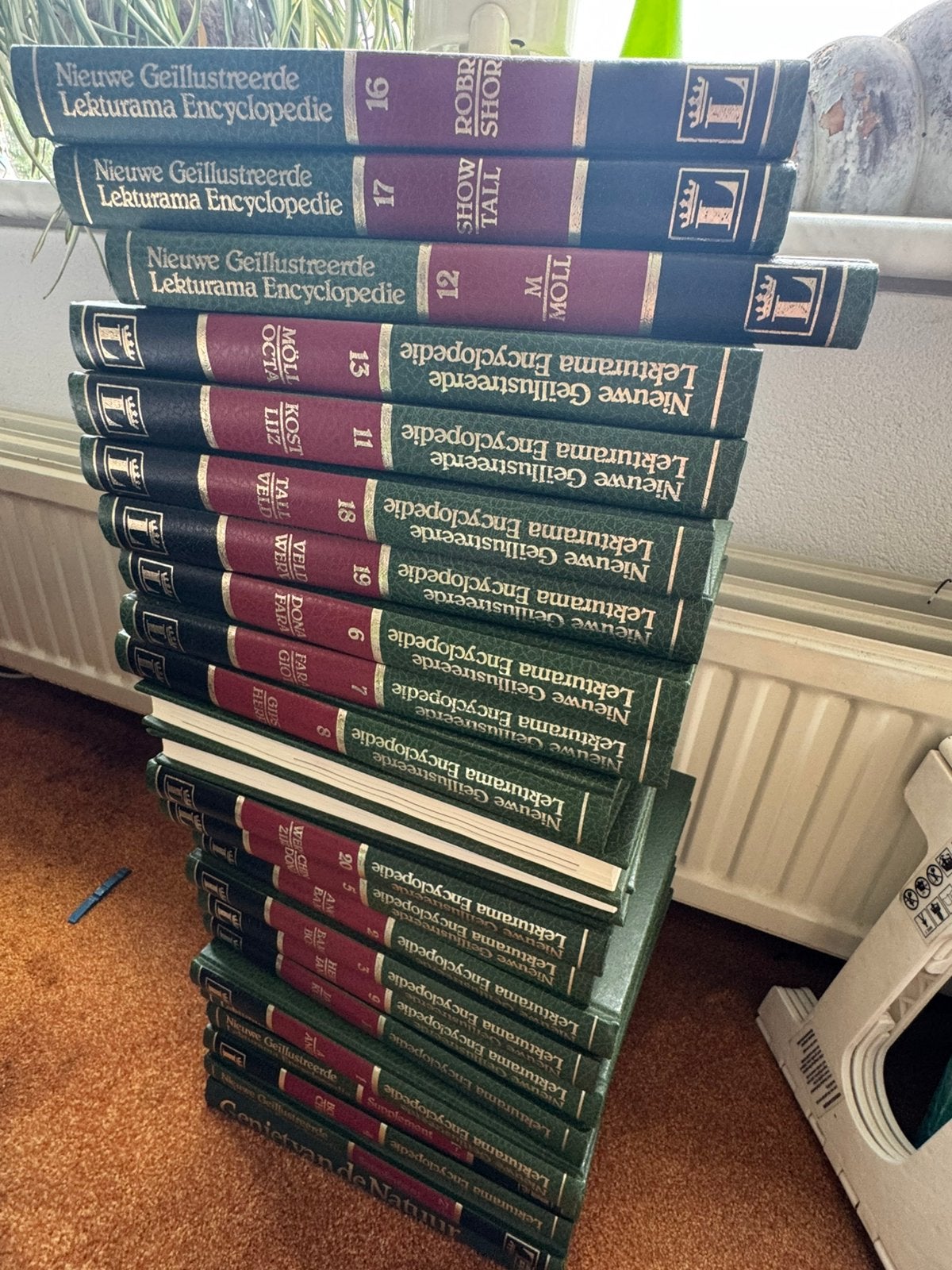 Mooie set: Erg nette Geïllustreerde Lekturama Encyclopedie, Ophalen, Zo goed als nieuw