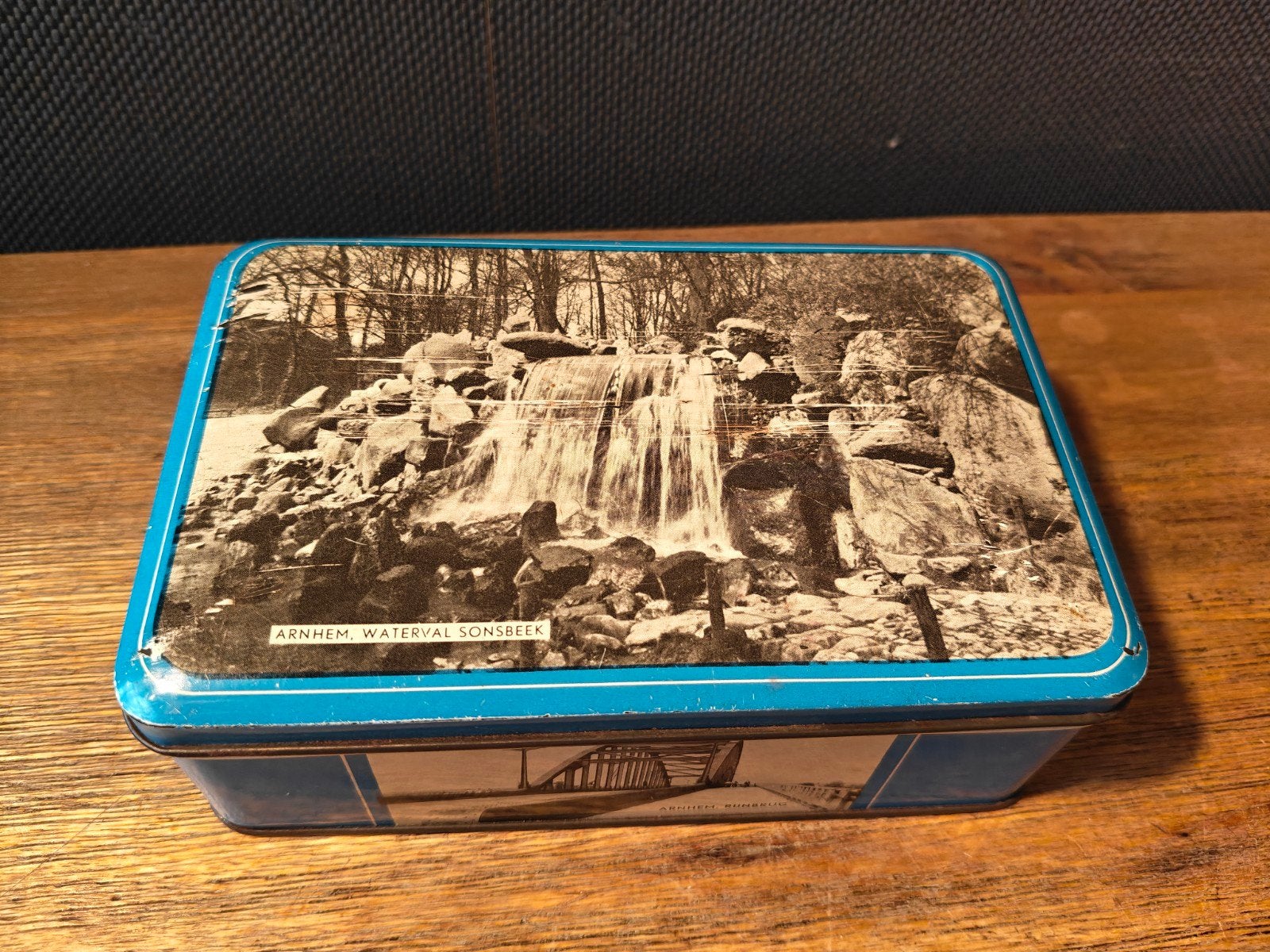Vintage koekblik met afbeeldingen van Gelderland, Ophalen of Verzenden