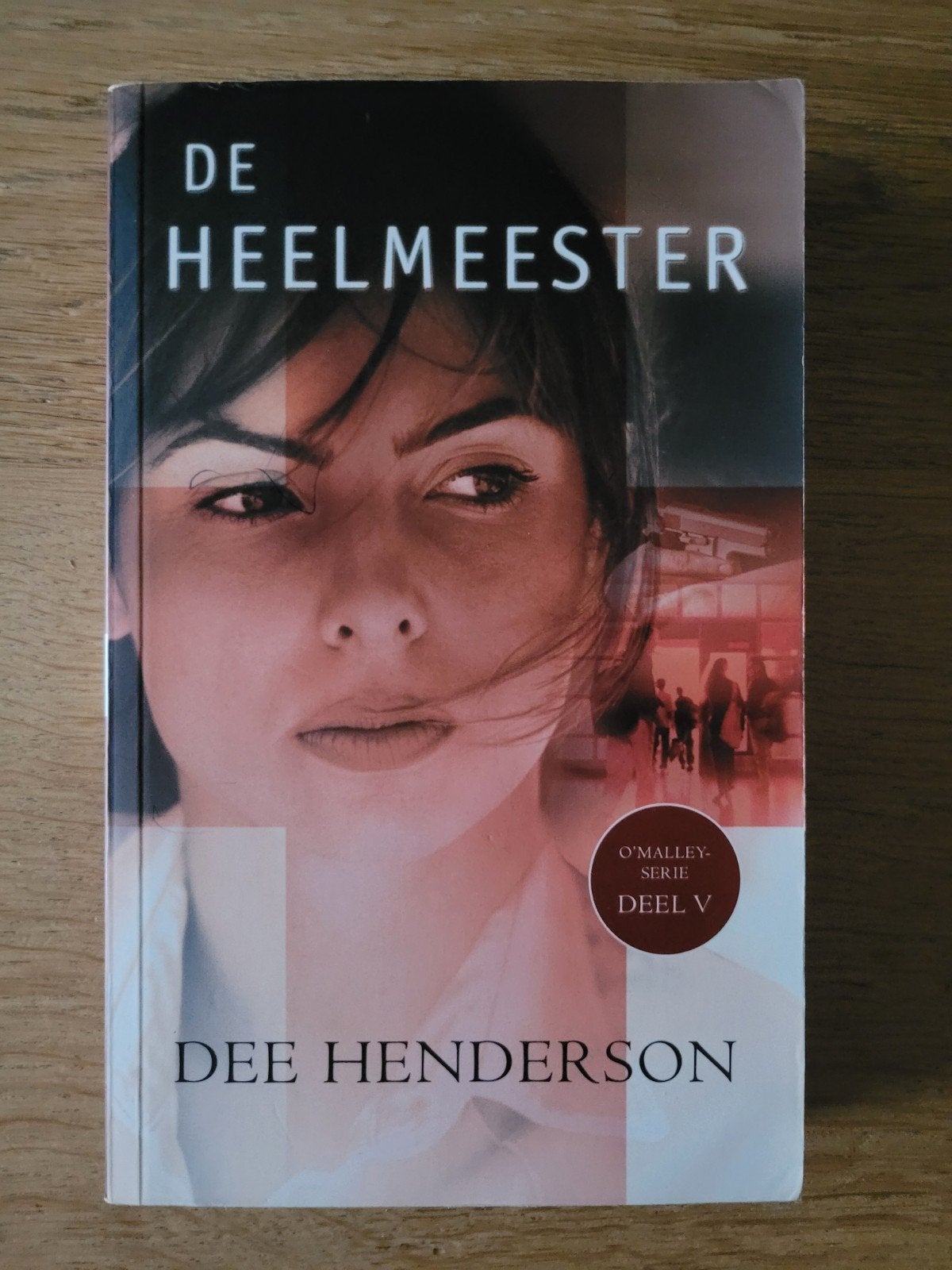 DE HEELMEESTER, Dee Henderson, christelijke roman, IZGS!, Ophalen of Verzenden, Gelezen, Amerika