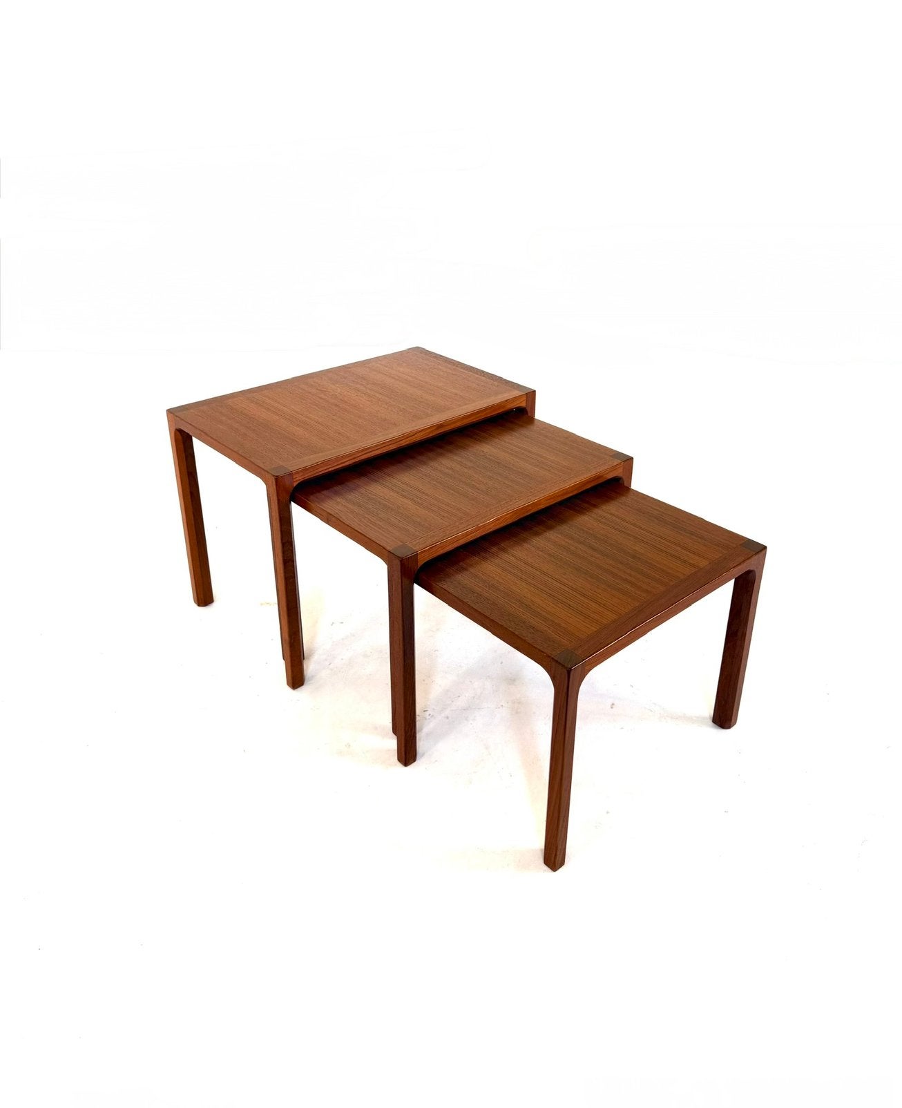 Vintage teakhouten nesting tables, Kai Kristiansen ‘60, Vintage retro buisframe design rotan webbing papercord deens, Kai Kristiansen