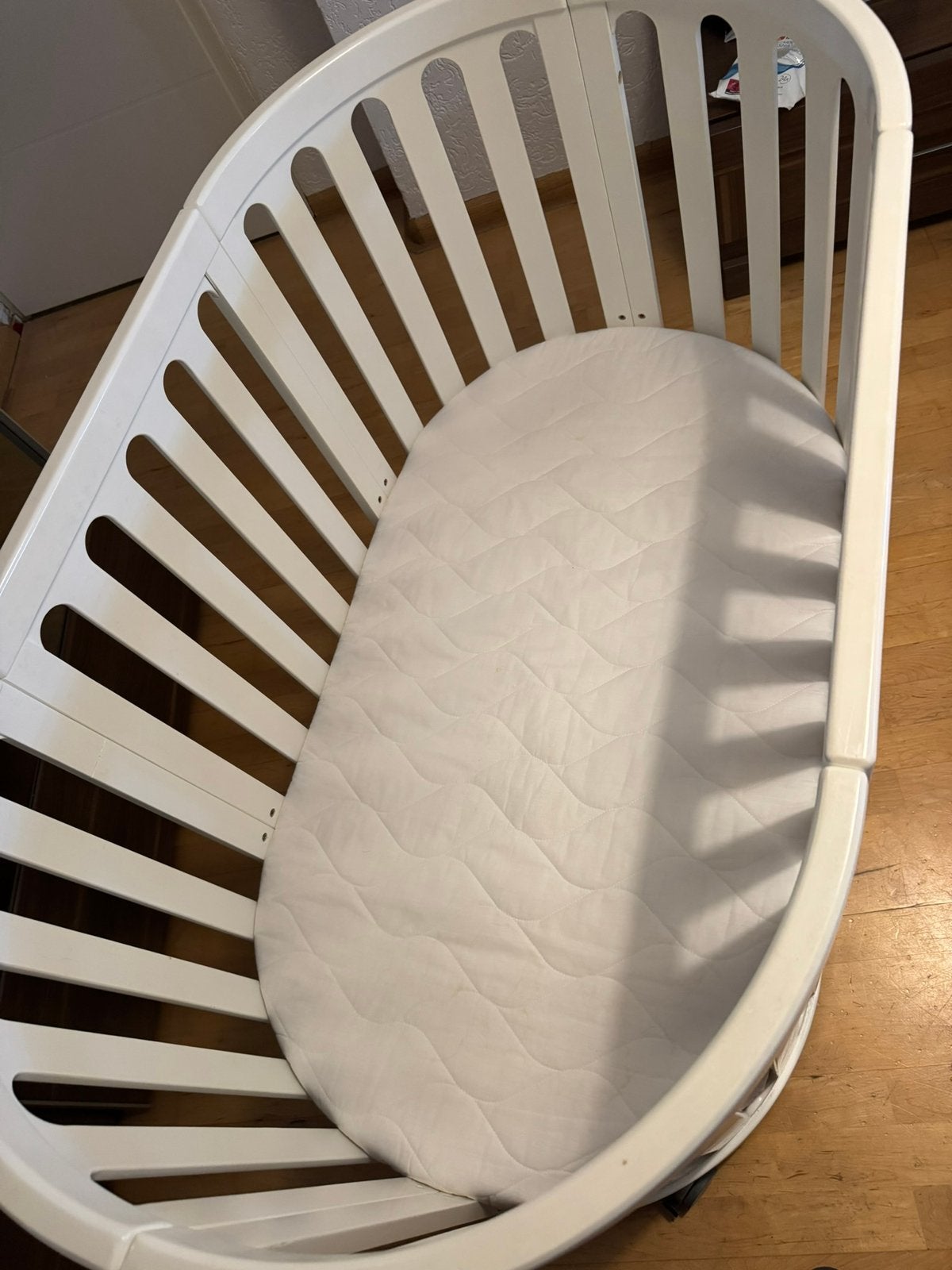 Childhome Ovaal Babybed Wit 4 in 1 inclusief matras, Kinderen en Baby's, Ophalen, Zo goed als nieuw, Minder dan 140 cm, Matras