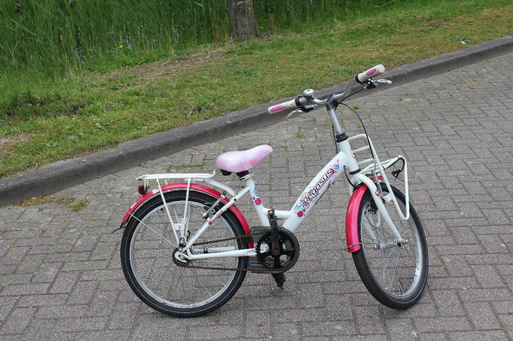 meisjesfiets, Ophalen, Gebruikt, Velgrem, Handrem
