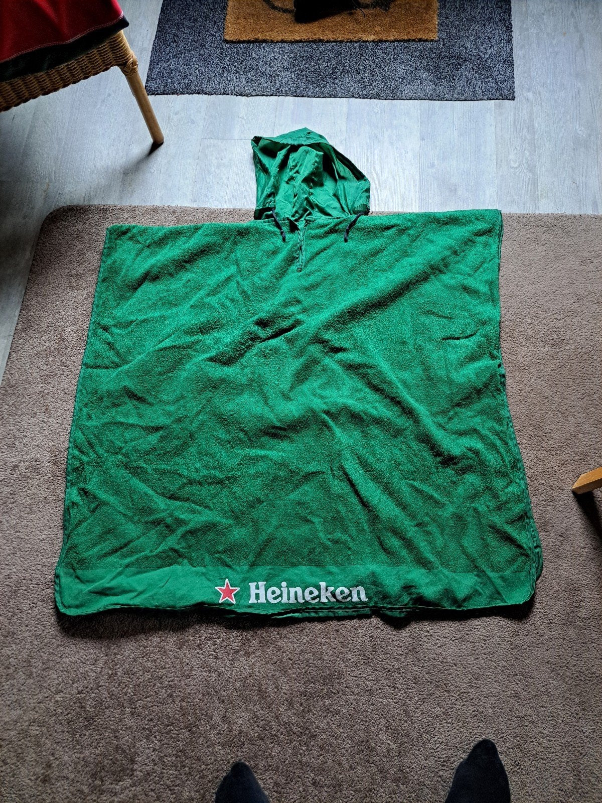 Heineken handdoek en regencape - Collectors item, Ophalen of Verzenden, Zo goed als nieuw, Gebruiksvoorwerp