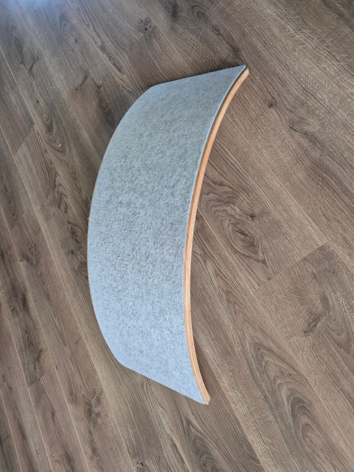 Wobbelboard Wiebelplank 90cm met grijs viltlaagje, Ophalen, Zo goed als nieuw