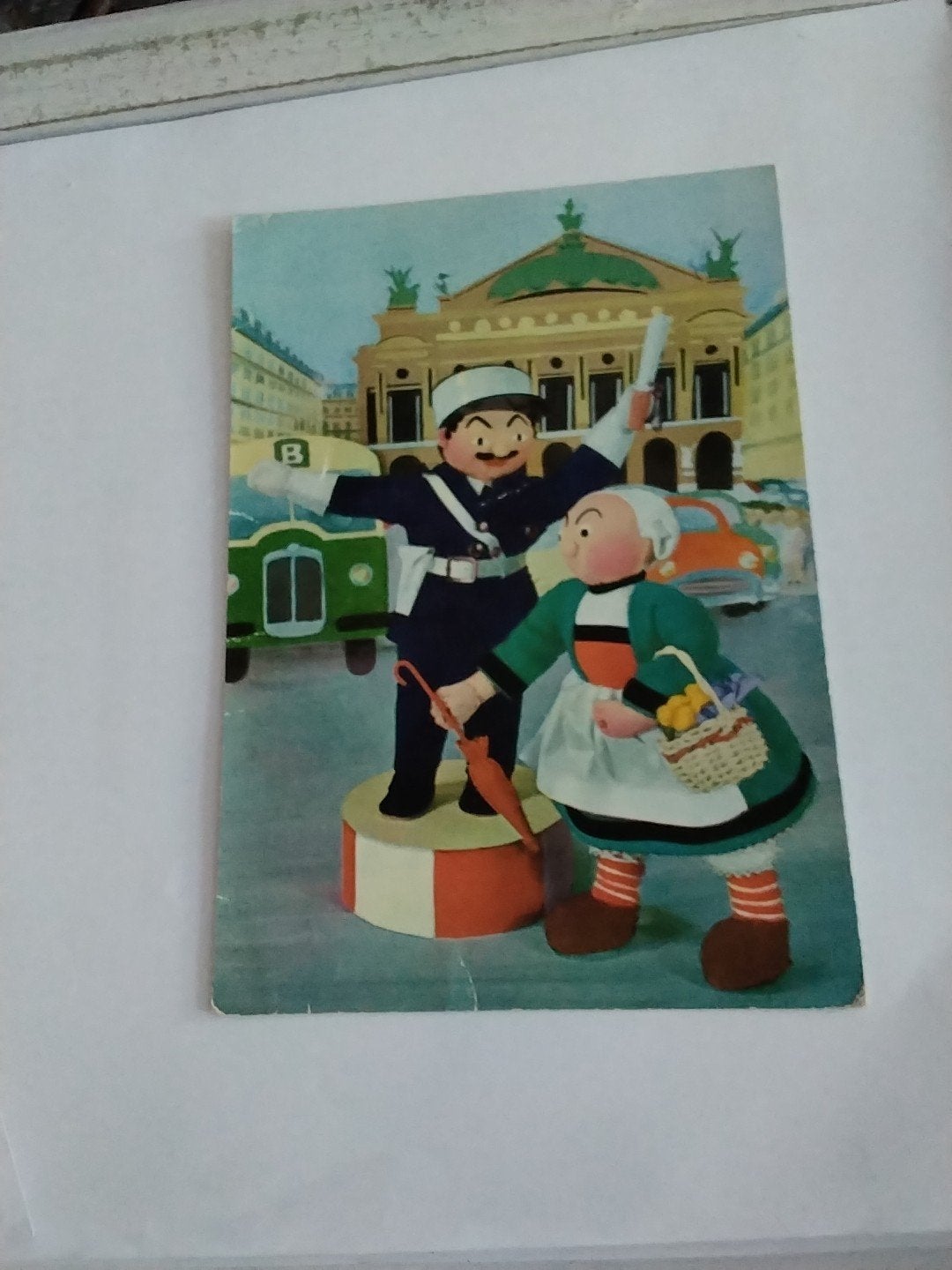 Vintage Franse Ansichtkaart  Becassine met politie agent, Ophalen of Verzenden, 1940 tot 1960, Gelopen