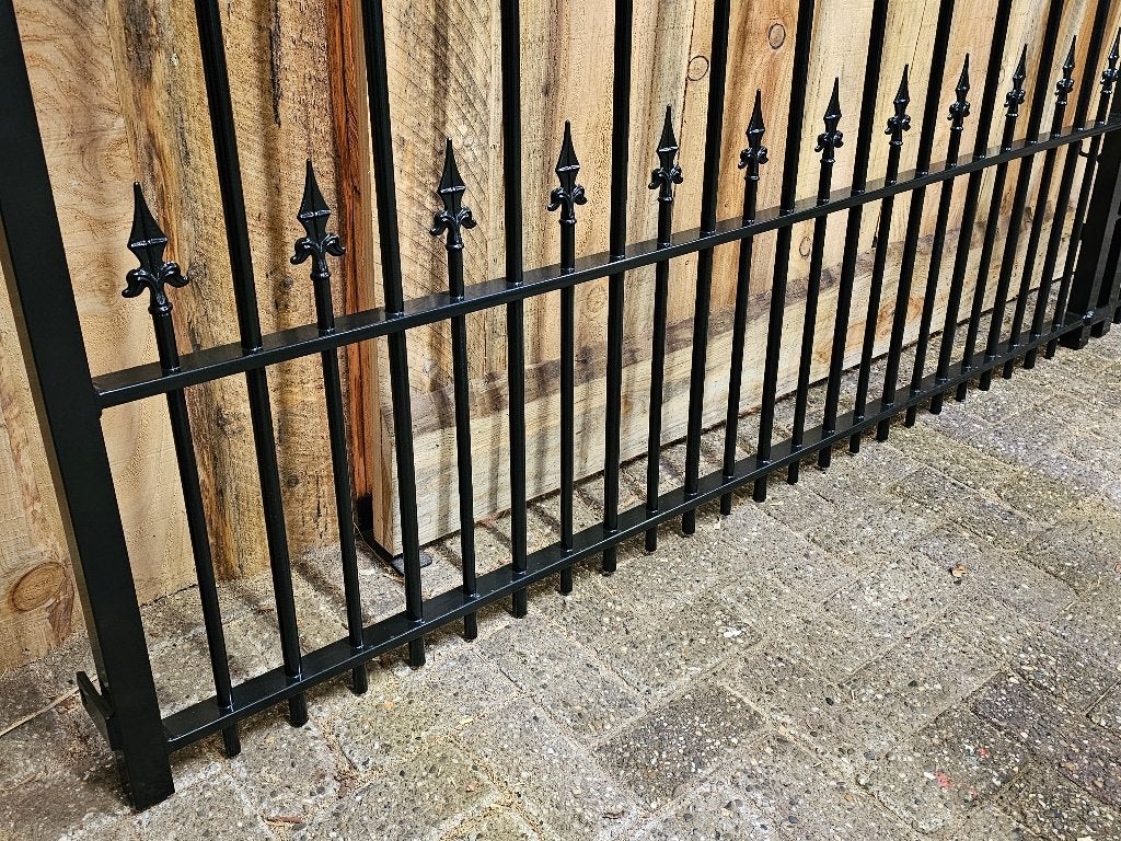 Handgemaakte inrijpoort model: Rome in afmeting 400x150cm, Met poort, Nieuw, Ophalen of Verzenden, Tuinhek