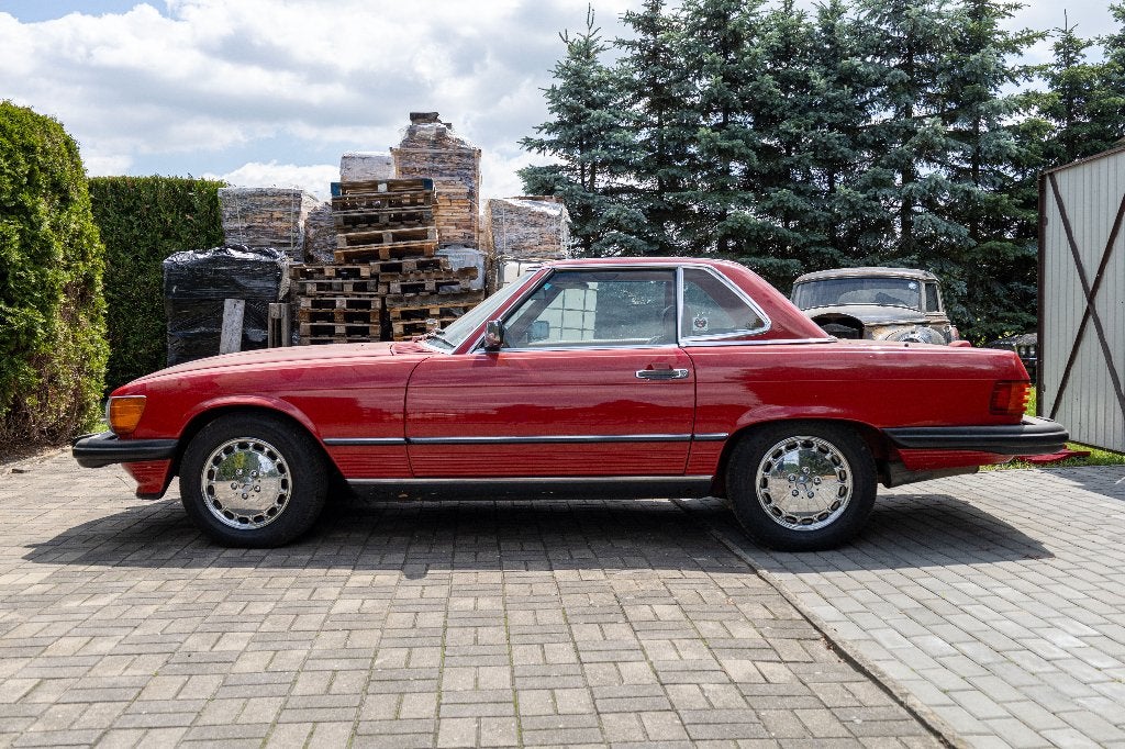 Mercedes-Benz 560SL, Auto's, Automaat, Achterwielaandrijving, Cabriolet, Lederen bekleding