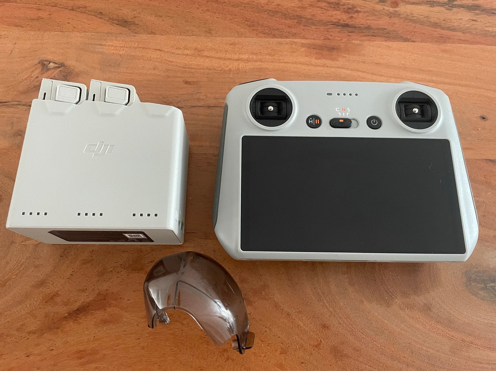 DJI Mini 3 Pro controller, batterijen en propellers, Audio, Tv en Foto, Drones, Zo goed als nieuw, Cameradrone, DJI, Extra accu('s)