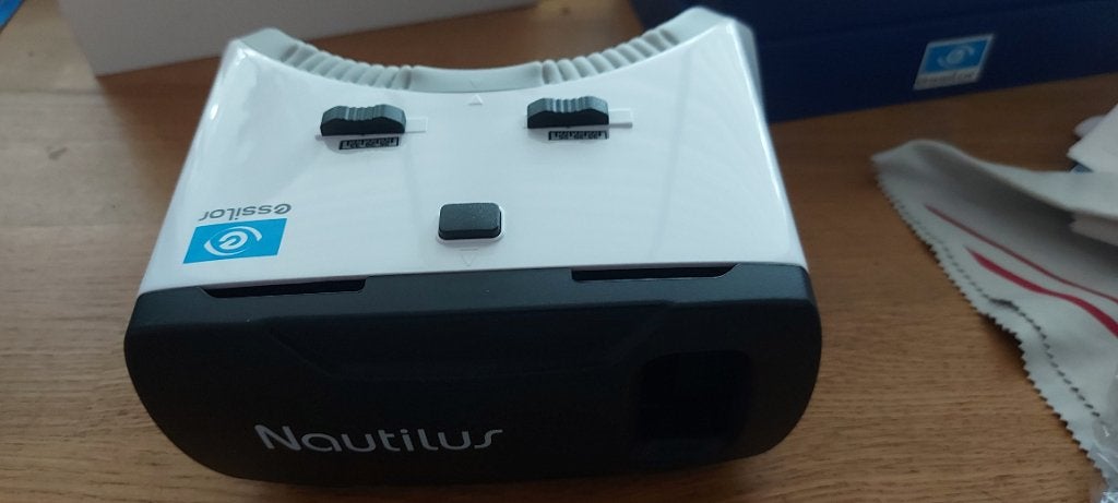 Essilor Nautilus 3D Bril - Virtual Reality Ervaring, Sieraden, Tassen en Uiterlijk, Overige merken, Wit, Ophalen of Verzenden