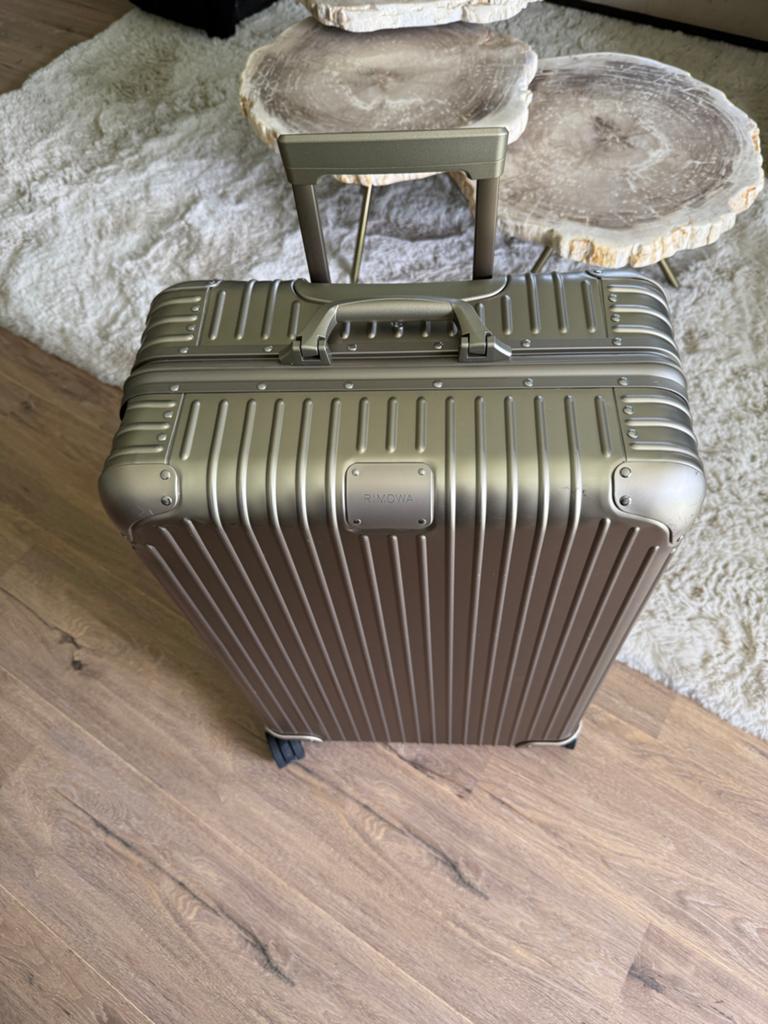 Rimowa Check-in L Koffer Titanium - Zo goed als nieuw, Sieraden, Tassen en Uiterlijk, Koffers, Ophalen, 45 tot 55 cm, Slot, Zo goed als nieuw