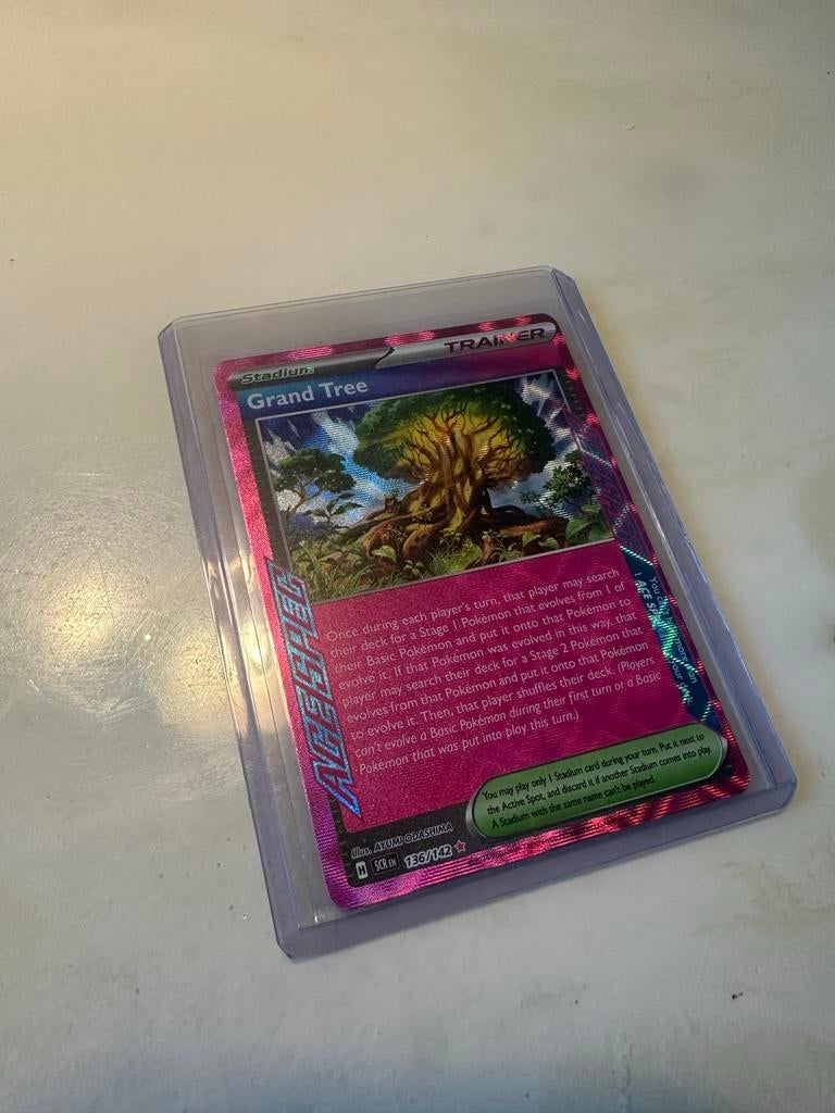 Pokémon Grand Tree Trainer Kaart - Zo goed als nieuw, Ophalen of Verzenden, Zo goed als nieuw