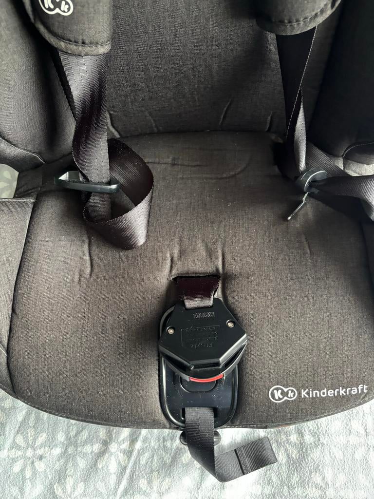 Kinderkraft Safety-Fix Black Autostoel 9-36 kg Isofix, Overige merken, Autogordel of Isofix, Verstelbare rugleuning, Ophalen of Verzenden